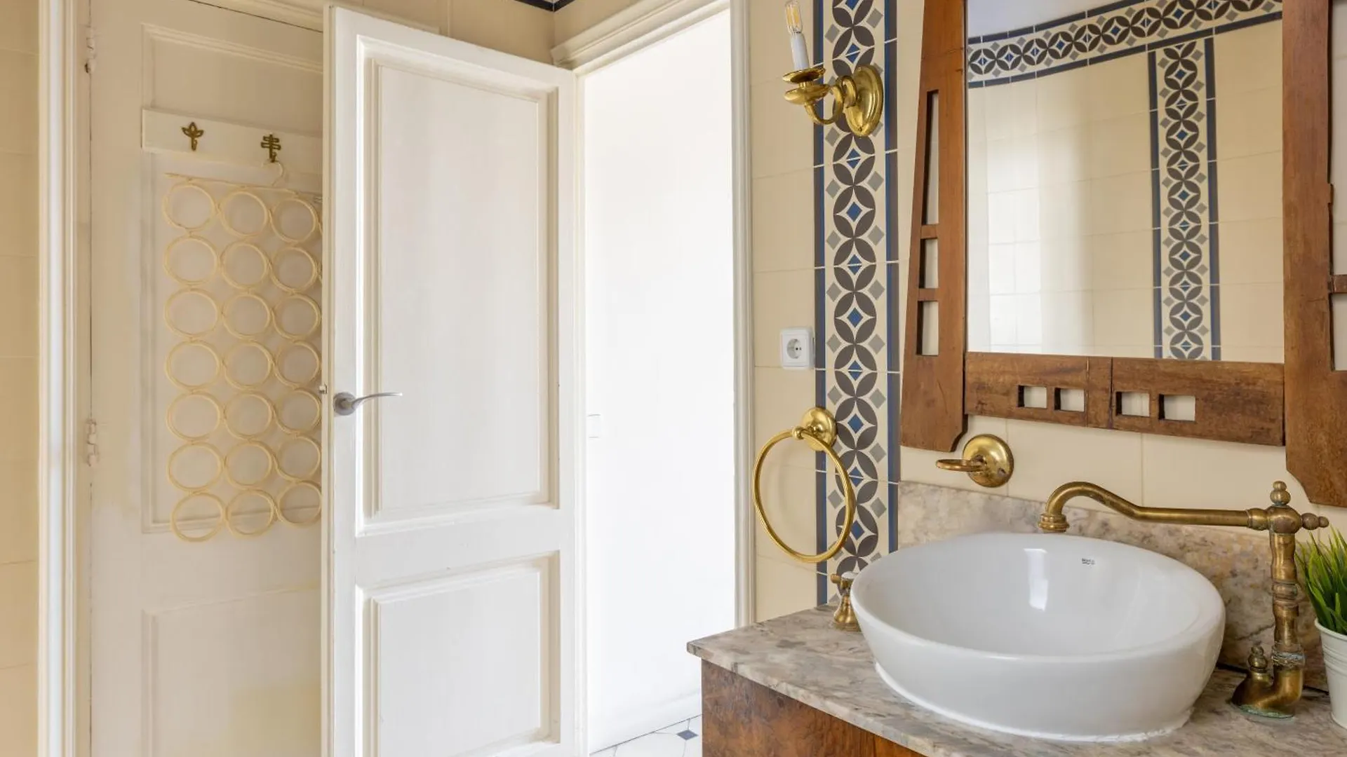 Lodging Apartments Paseo De Gracia Barcelona
